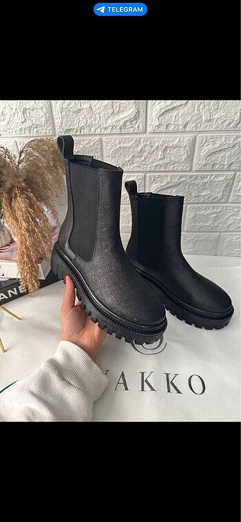 Vakko Vakko Bot Siyah 36-40 numara