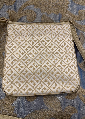 Tommy Hilfiger Altın Rengi Kadın Çapraz Çanta - Görsel 8