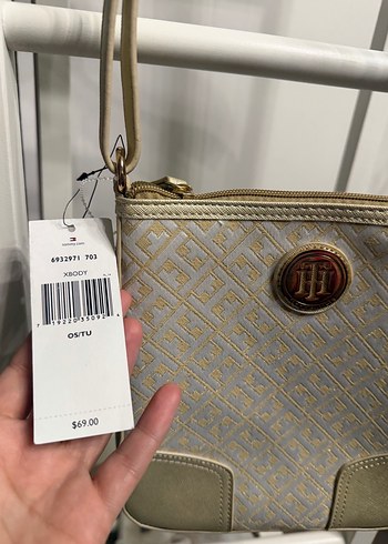 Tommy Hilfiger Altın Rengi Kadın Çapraz Çanta - Görsel 3