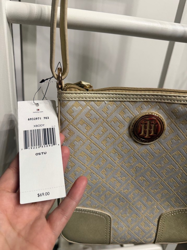 Tommy Hilfiger Altın Rengi Kadın Çapraz Çanta - Görsel 3