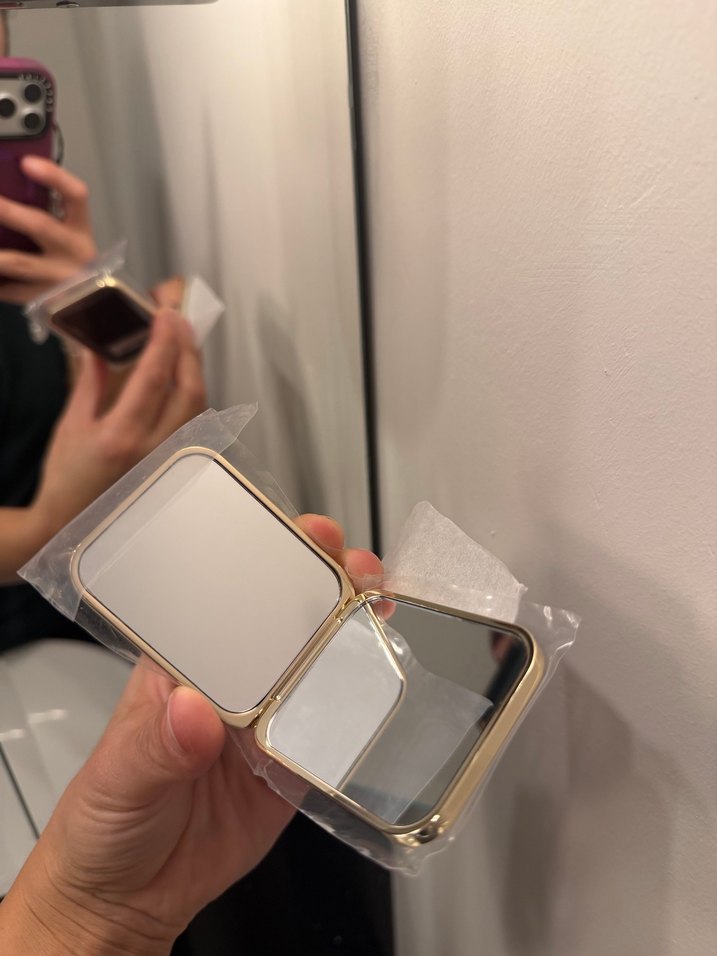 Miu Miu beauty kompakt ayna - Görsel 3