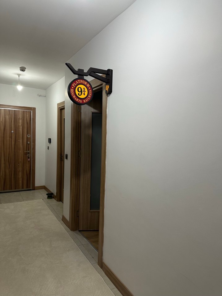 Retro Altın Platform 9 3/4 Hogwarts Rozeti - Görsel 3