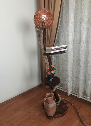 Ahşap lambader