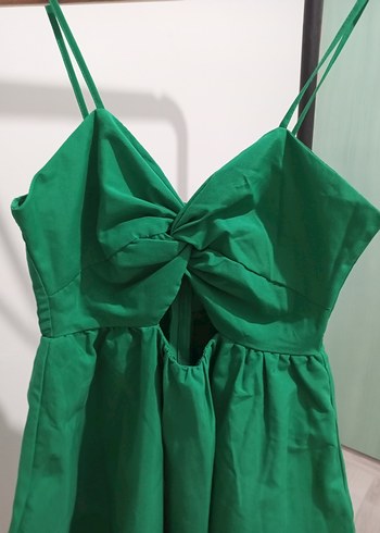 Yeşil Mini Kat Katlı İnce Askılı Elbise - Görsel 4