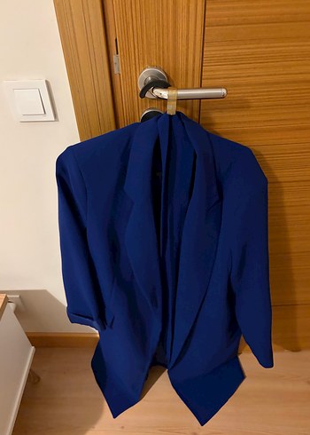 Saten Kumaşlı Mavi Kemerli Kadın Blazer - Görsel 2