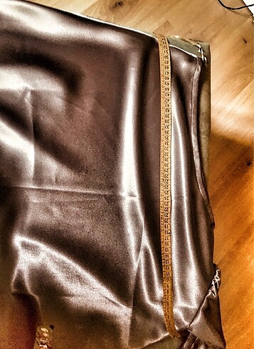 Tek kollu, tek omuz açık ipek saten bluz - Görsel 7