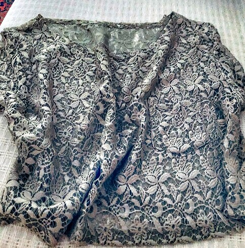 Mini cep detaylı güpür dantel crop bluz - Görsel 9