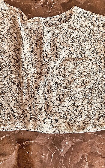 Mini cep detaylı güpür dantel crop bluz - Görsel 7