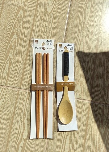 Chopsticks ve kaşık 