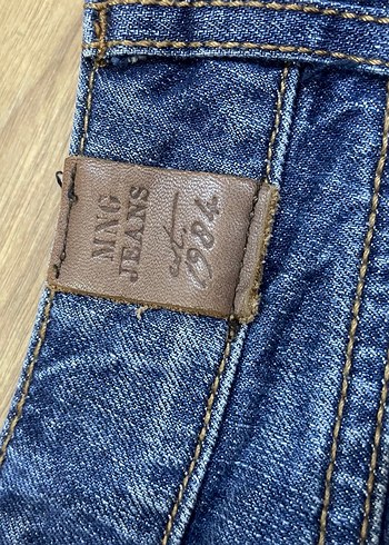 Düğmeli Mavi Batik Desen Kot Mini Etek - Görsel 6