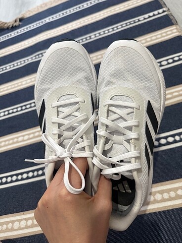 Adidas spor ayakkabı