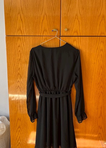 Siyah V Yakalı Uzun Kollu Midi Elbise - Görsel 3