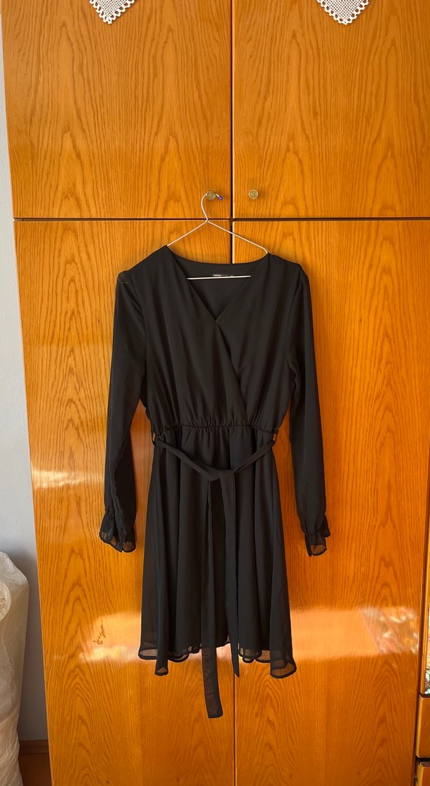 Siyah V Yakalı Uzun Kollu Midi Elbise - Görsel 2