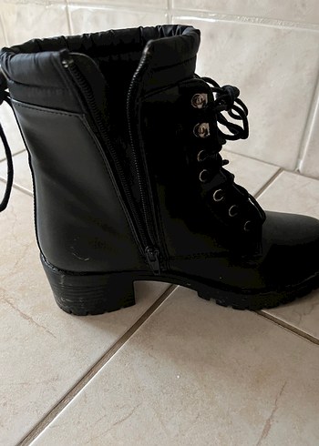 Siyah Deri Gotik Yüksek Topuklu Tokalı Bot - Görsel 5