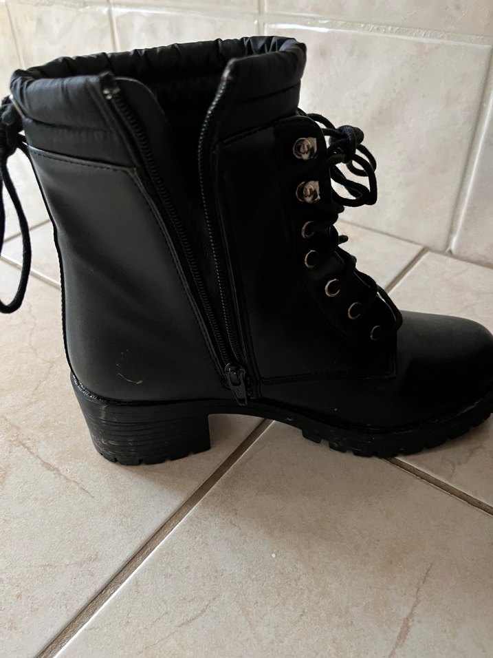 Siyah Deri Gotik Yüksek Topuklu Tokalı Bot - Görsel 5