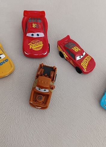  Beden Renk Pixar Cars Arabalar 