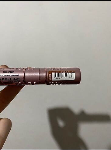 Beden Maybelline Sky High Maskara Kahverengi