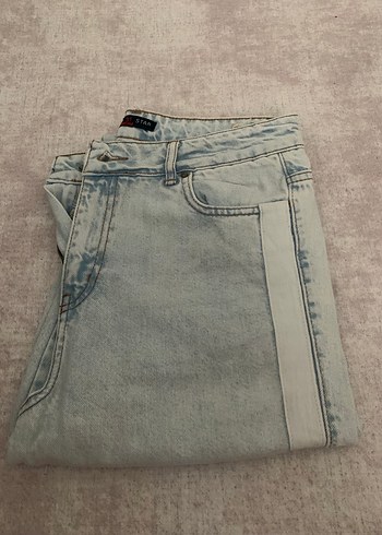 Gri Mom Kesim Kadın Denim Pantolon