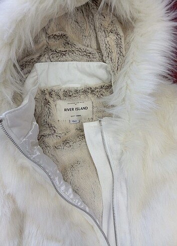 River Island Rıver ısland
