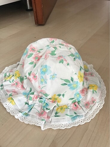 Kız bebek şapka