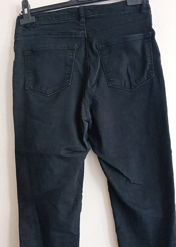 Beyaz Tişörtü kot pantolon - Görsel 18