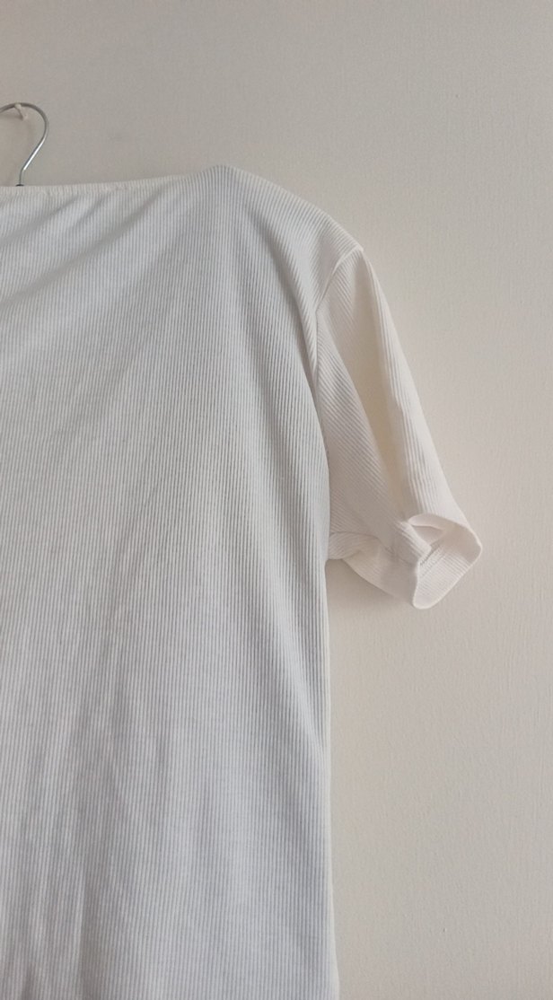 Beyaz Tişörtü kot pantolon - Görsel 5