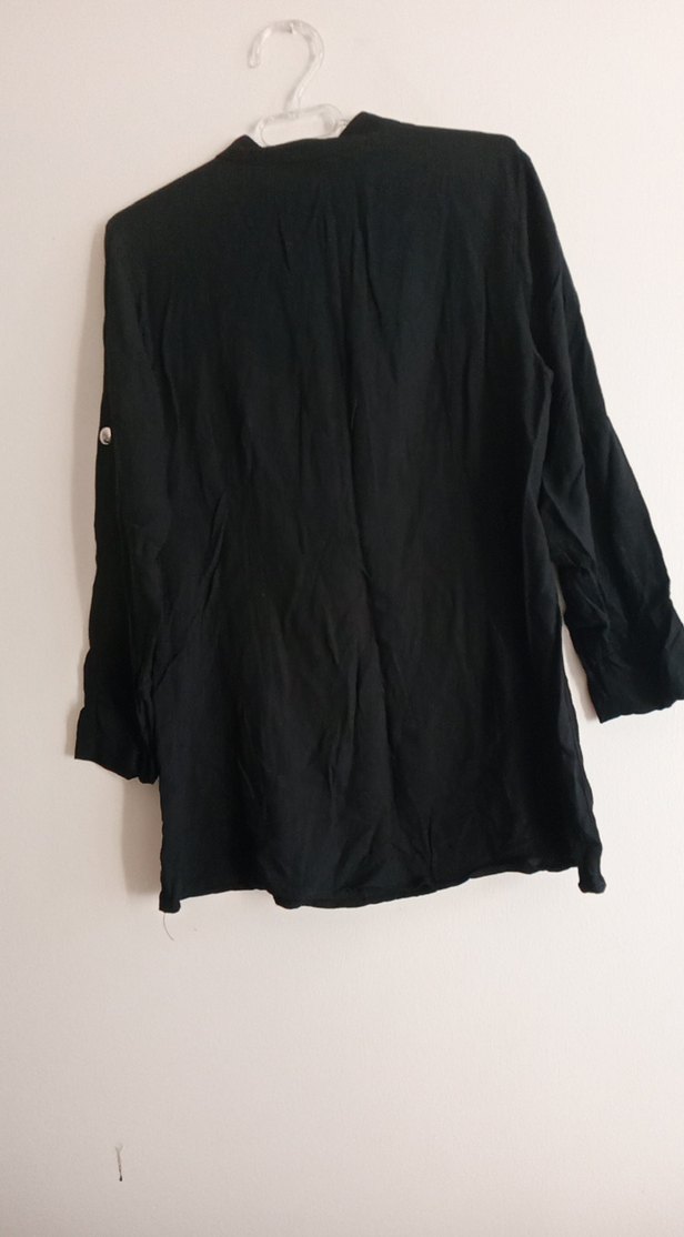 Düğmeli Siyah Keten Uzun Kollu Gömlek - Görsel 5