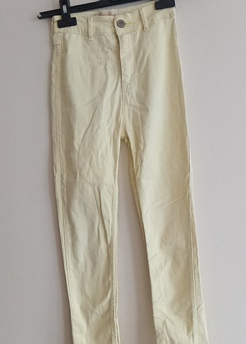 limon sarısı Pantolonu ve Siyah Straplez Üst - Görsel 7