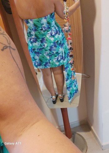 Oleg Cassini straplez abiye - Görsel 4