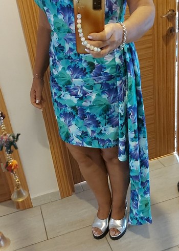 Oleg Cassini straplez abiye - Görsel 3