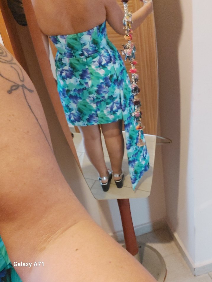 Oleg Cassini straplez abiye - Görsel 4