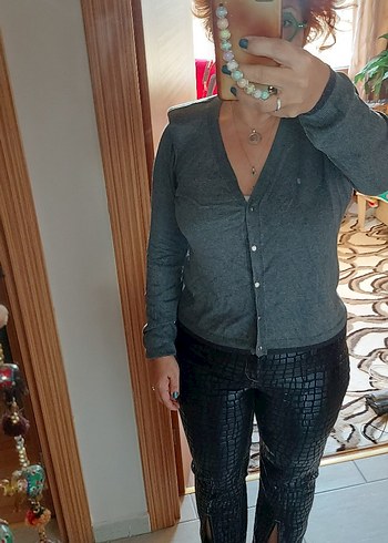 Gri V Yaka Düğmeli Kadın Hırka - Görsel 6