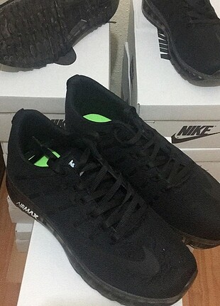 Siyah Nike 