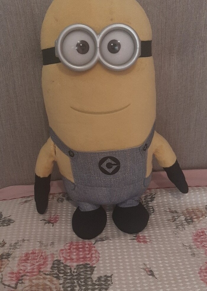 Buyuk boy minion oyuncak ve kucuk boy - Görsel 2