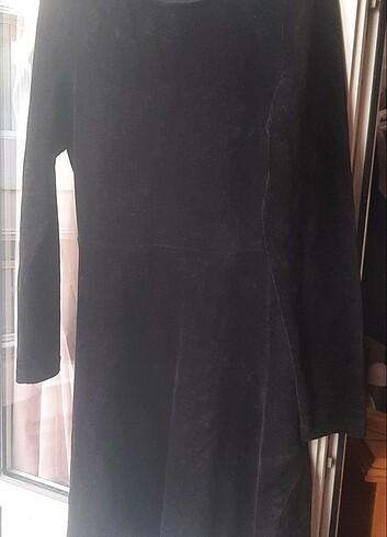 Siyah kadife elbise,1 kez dugunde giyildi.Kilo aldigim icin olmu - Görsel 2