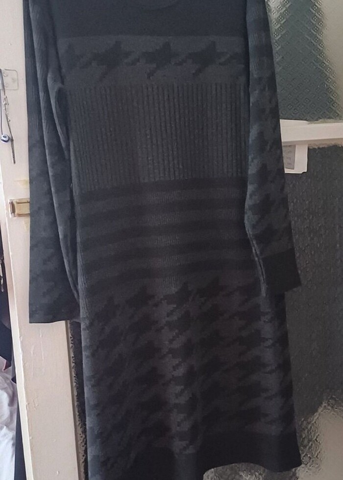 Siyah kadife elbise,1 kez dugunde giyildi.Kilo aldigim icin olmu - Görsel 3