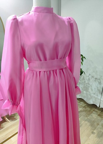 Pembe Uzun İpek Görünümlü Elbise
