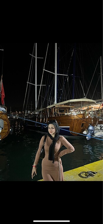 Uzun kollu elbise