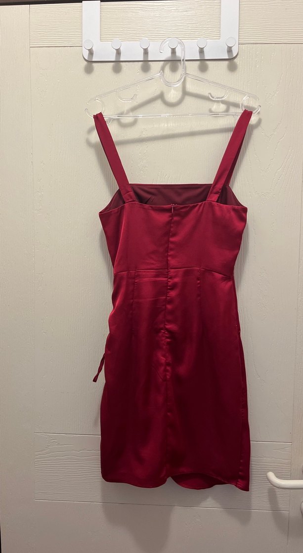 Bordo saten elbise - Görsel 2