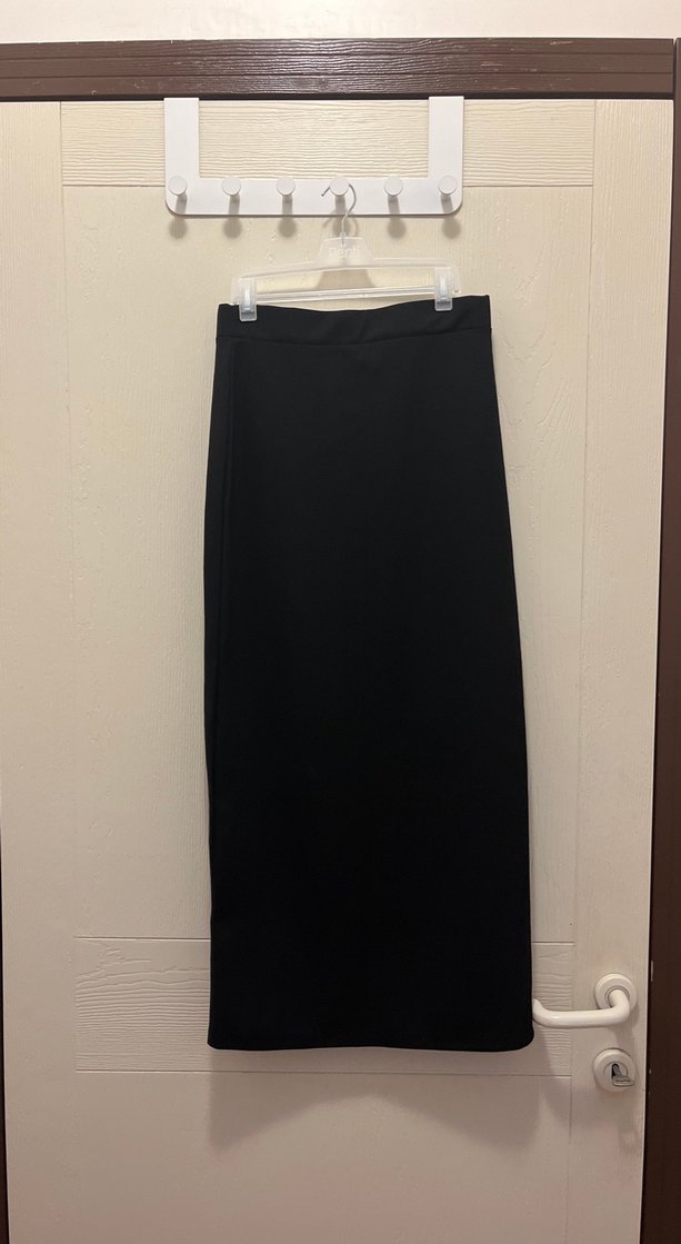 Siyah Uzun yırtmaçlı Kadın Etek - Görsel 2