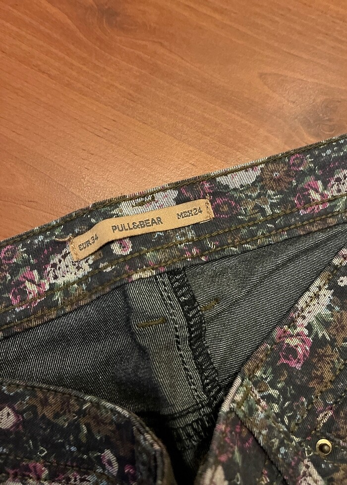 Pull&bear çiçekli skinny pantolon - Görsel 2