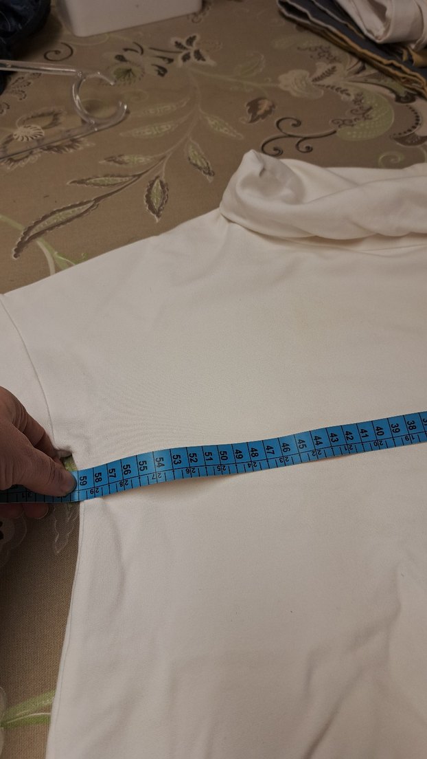 Beyaz kalın penye açık boğazlı yarım kol üst - Görsel 3