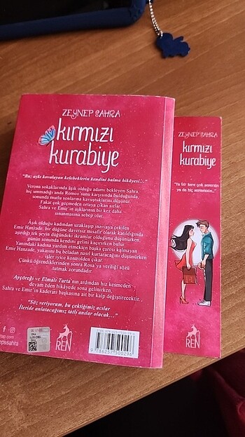  Kırmız Kurabiye Zeynep Sahra kitabı 