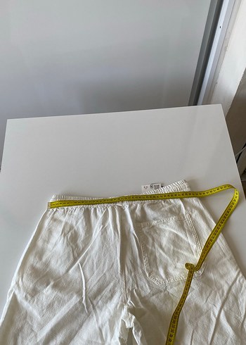 Erkek Beyaz Bol Kesim Şort - Görsel 6