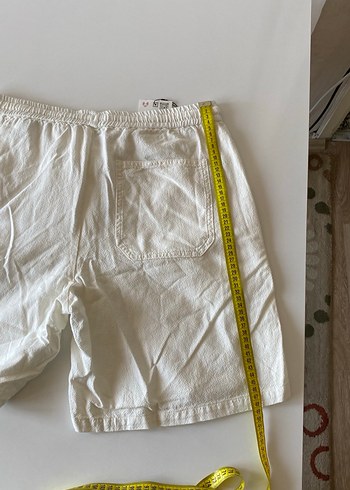 Erkek Beyaz Bol Kesim Şort - Görsel 5