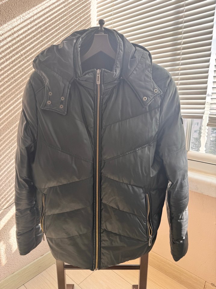 AVVA Erkek Siyah Deri Şişme Kapüşonlu Mont - Görsel 2