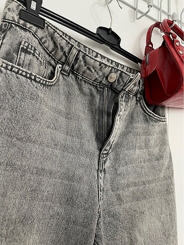 Mom Jean