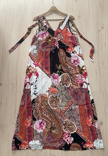 Batik elbise