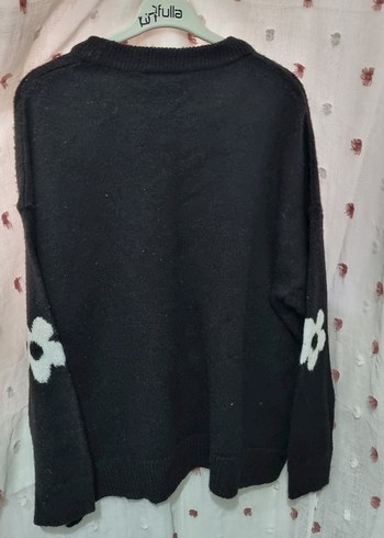 Çiçek Desenli Siyah Örgü Kadın Kazak - Görsel 2