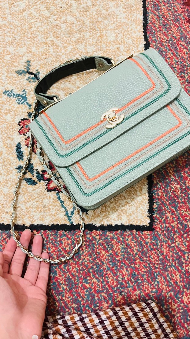 Nakışlı Çok Renkli Deri Chanel Çanta - Görsel 2